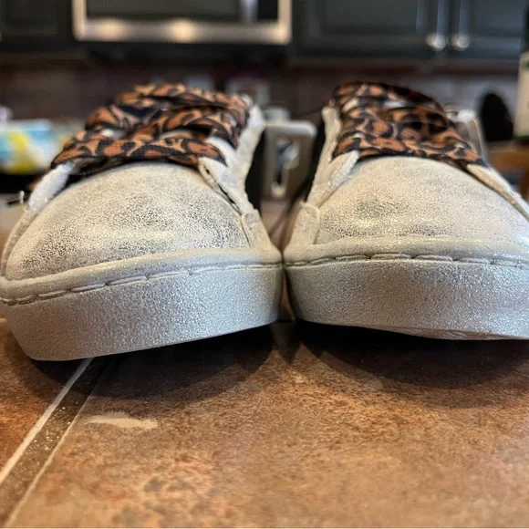 NEW with tag Justice Black and Silver Sneakers with Leopard Laces girls - Picture 5 of 6